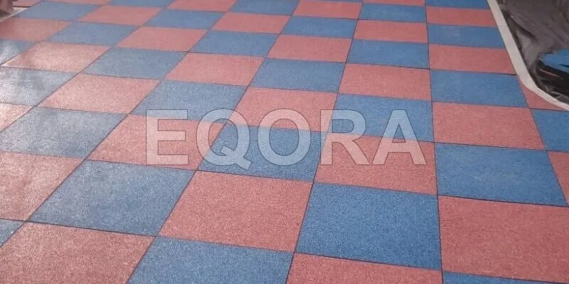 Резиновое покрытие из крошки для автосервисов в Омске