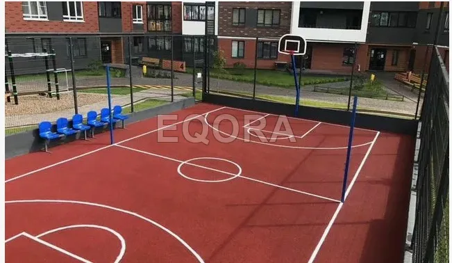 Бесшовное покрытие из резиновой крошки для баскетбольной площадки в Омске